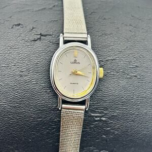 Lorus Silver Tone Women’s Quartz Watch Working New Battery